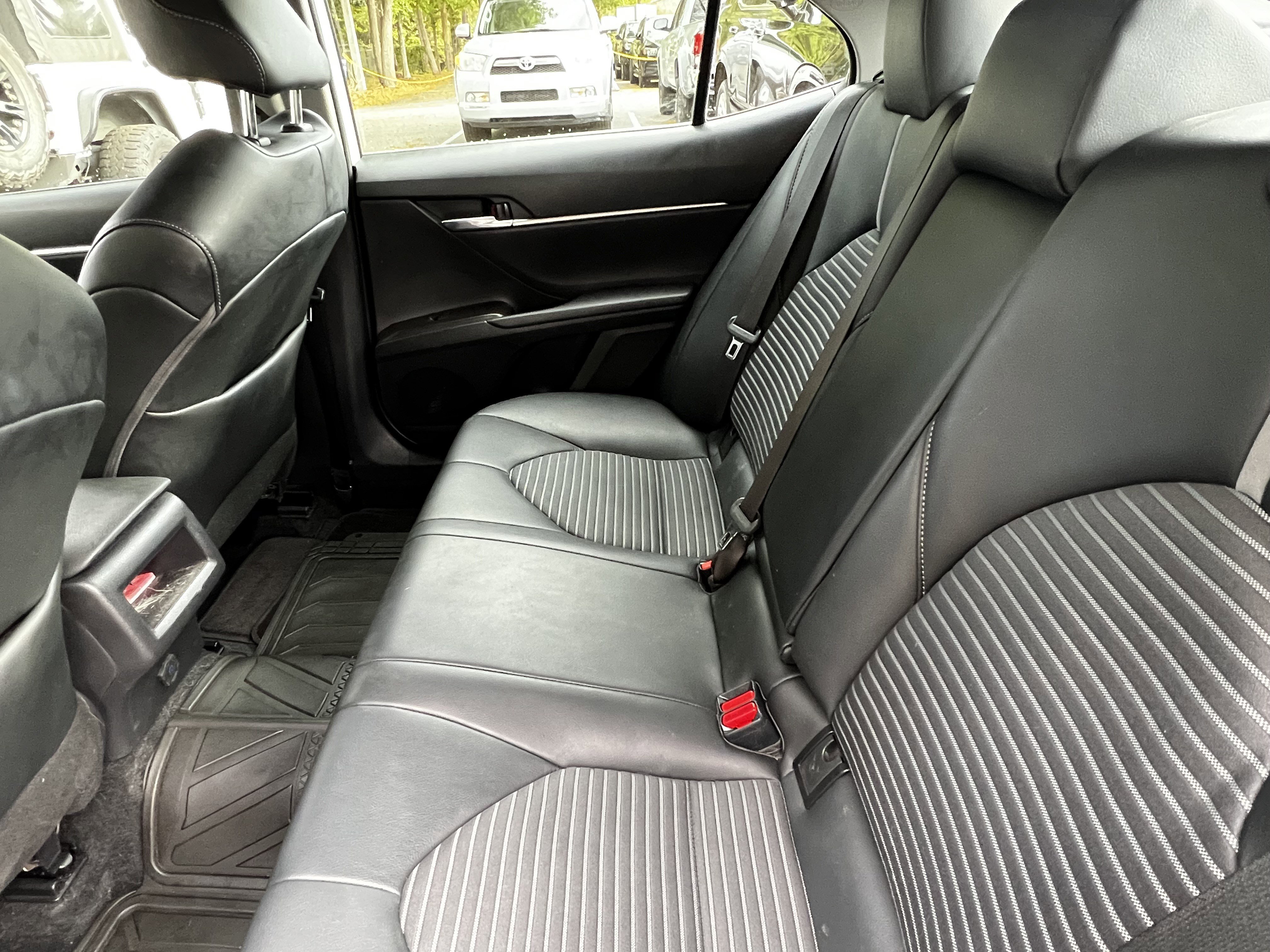 Used 2023 Toyota Camry SE FWD image 33