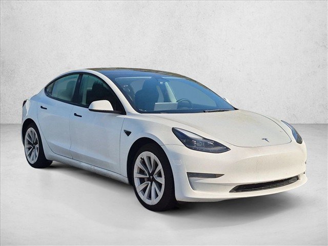 Used 2023 Tesla Model 3 Standard Range RWD image 3