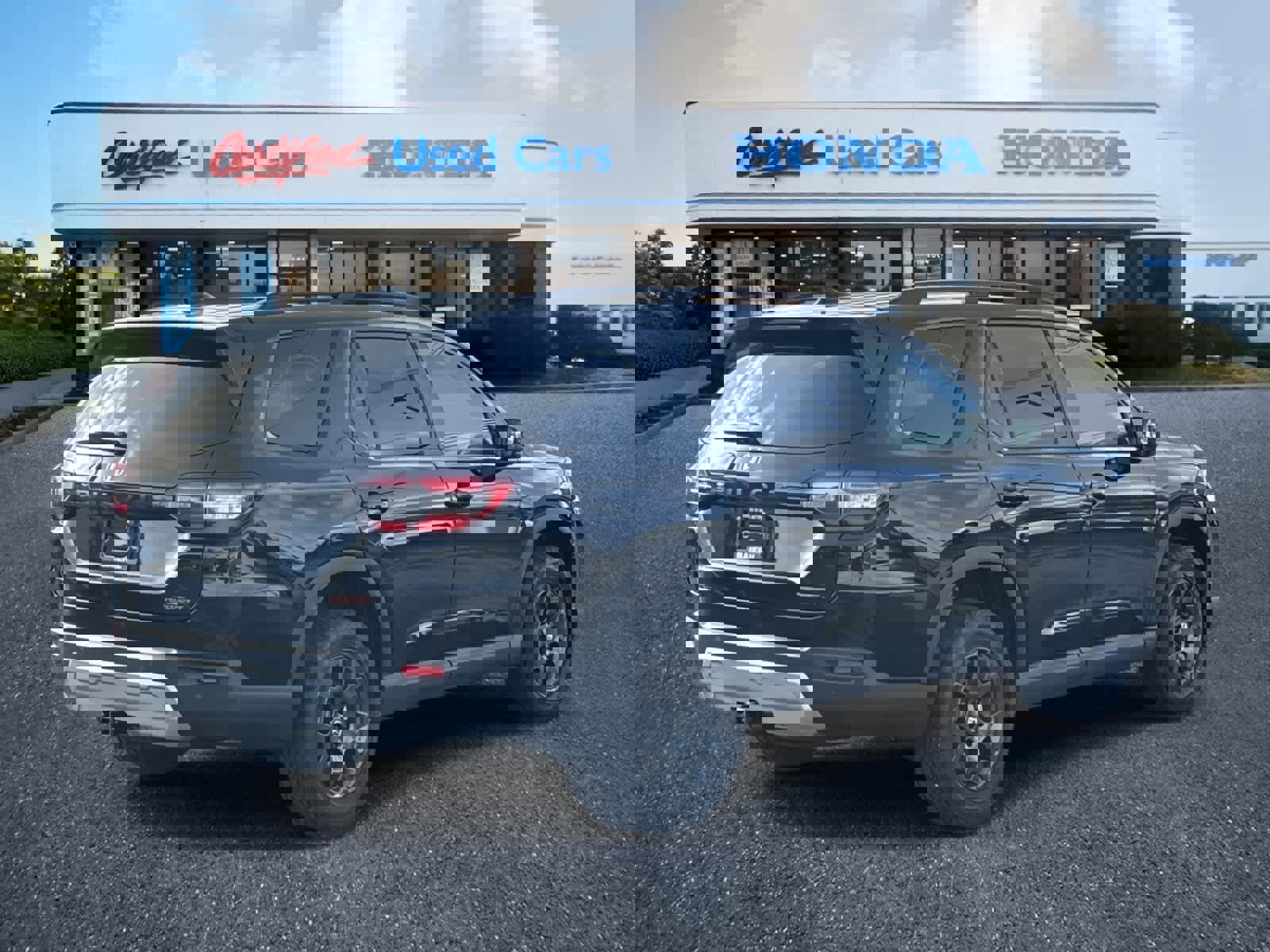 Used 2025 Honda Pilot TrailSport image 5