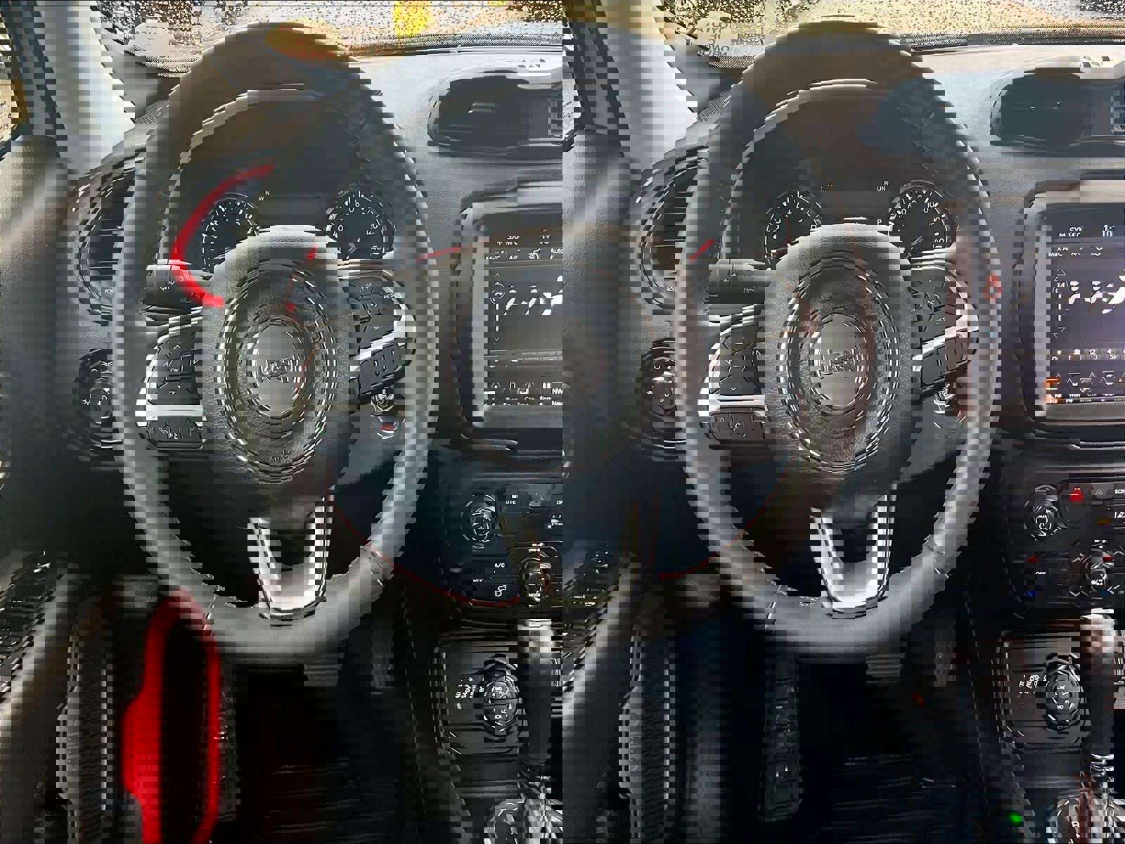 Used 2023 Jeep Renegade Trailhawk image 17