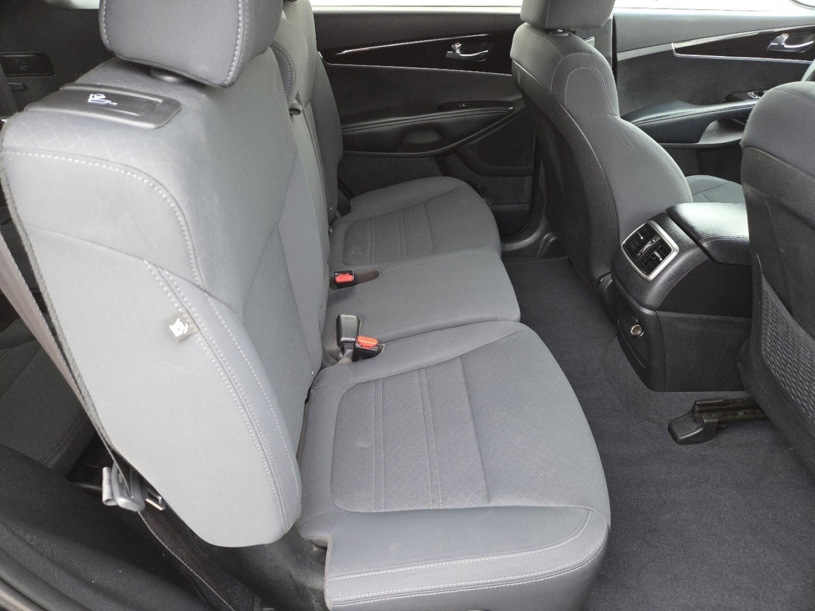 Used 2019 Kia Sorento L image 20