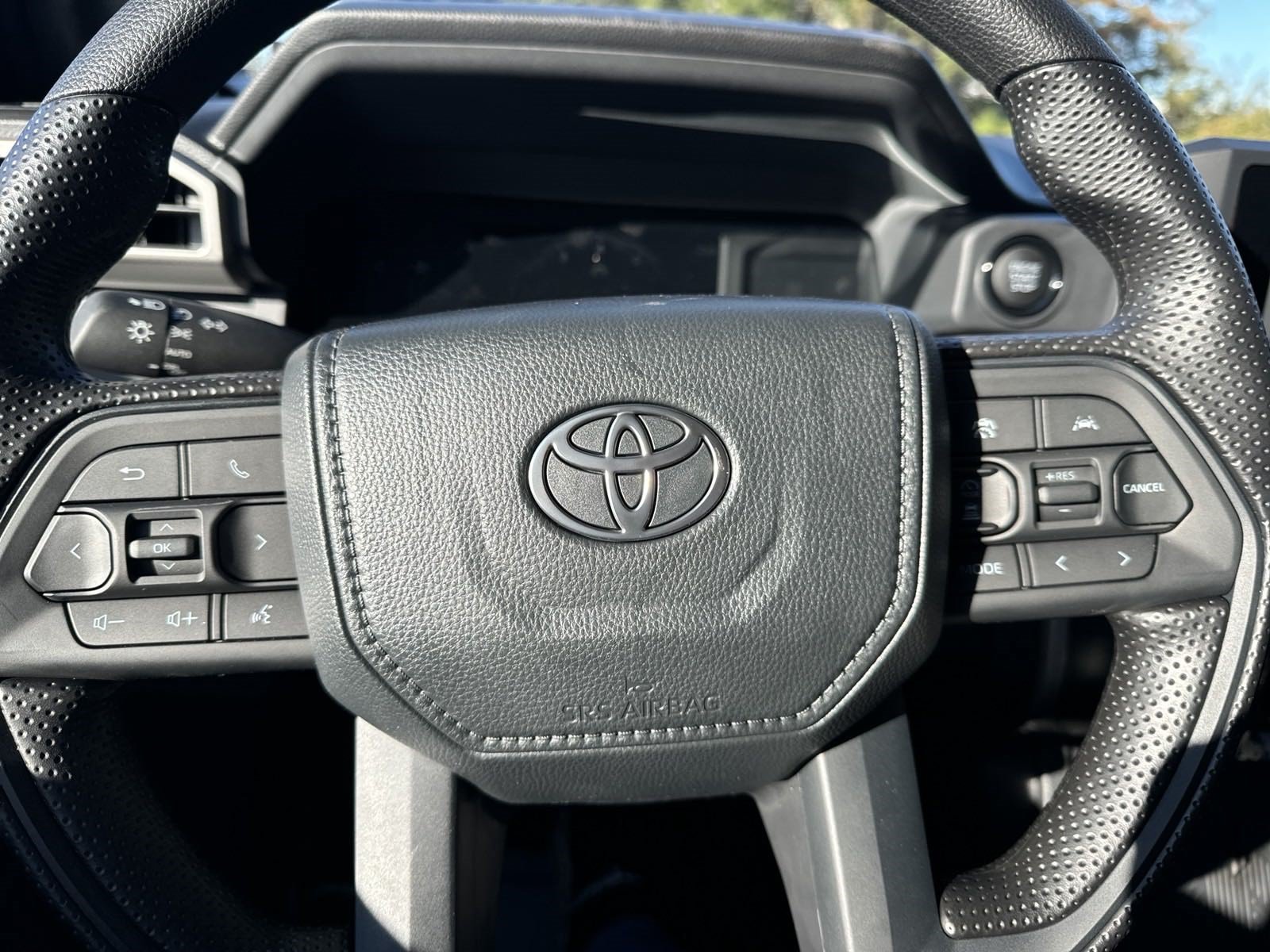 New 2024 Toyota Tacoma SR AWD/4WD image 17