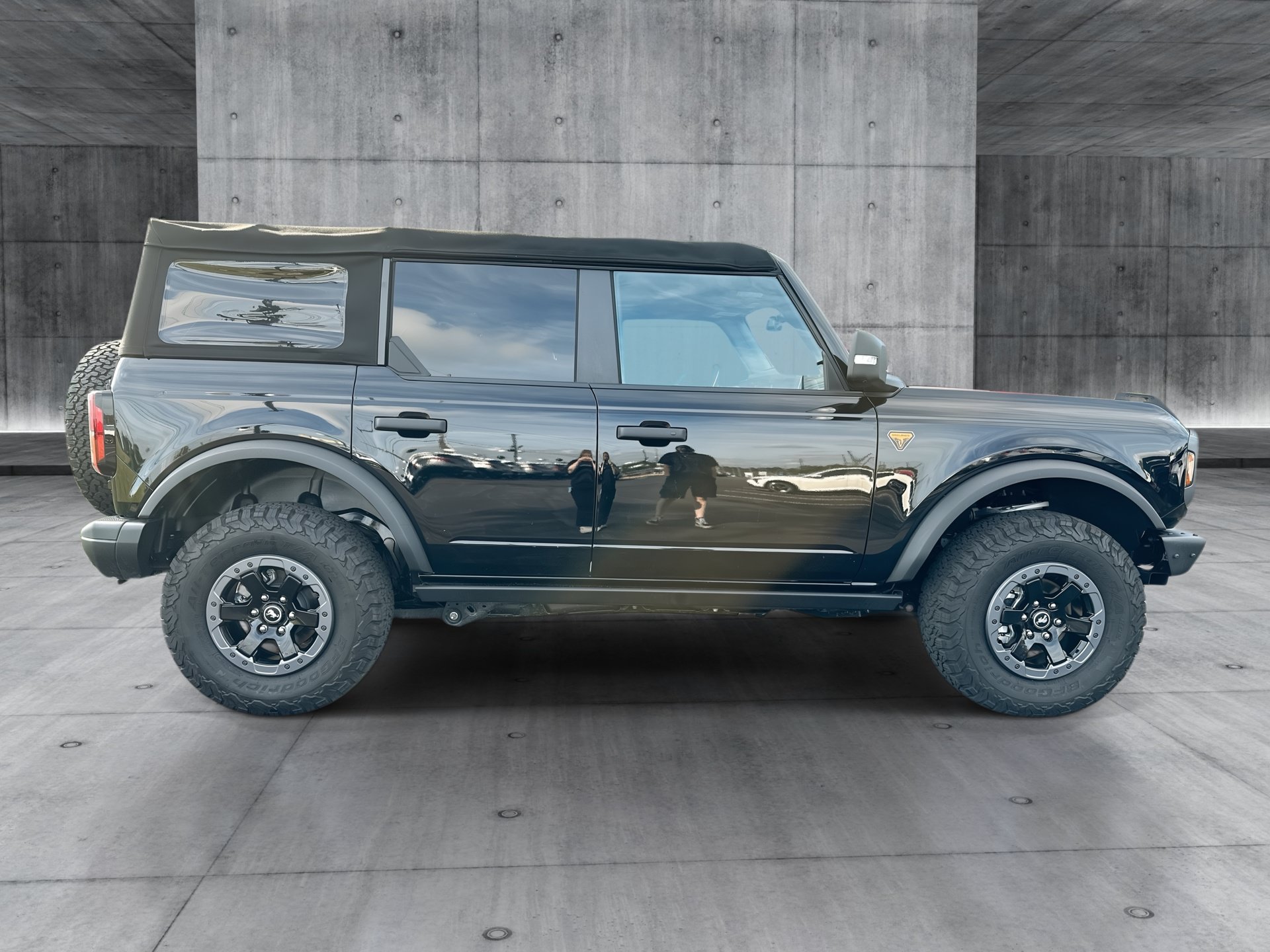 Used 2022 Ford Bronco Badlands AWD/4WD image 9