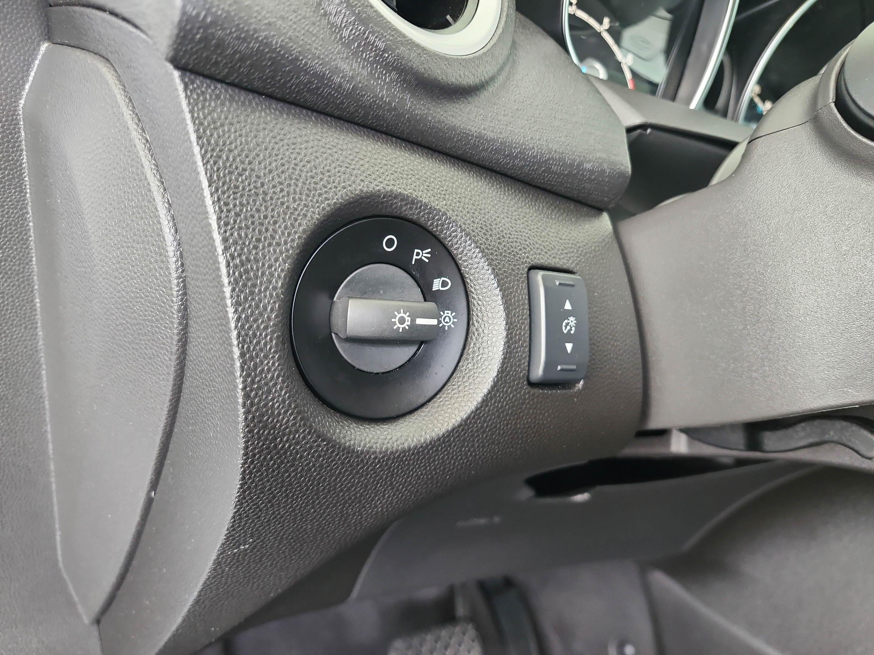 Certified 2019 Ford Fiesta SE FWD image 13