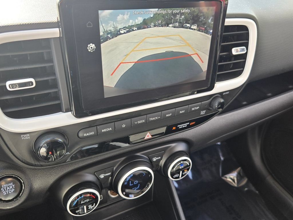 Used 2022 Hyundai Venue Limited w/ Cargo Package FWD image 21