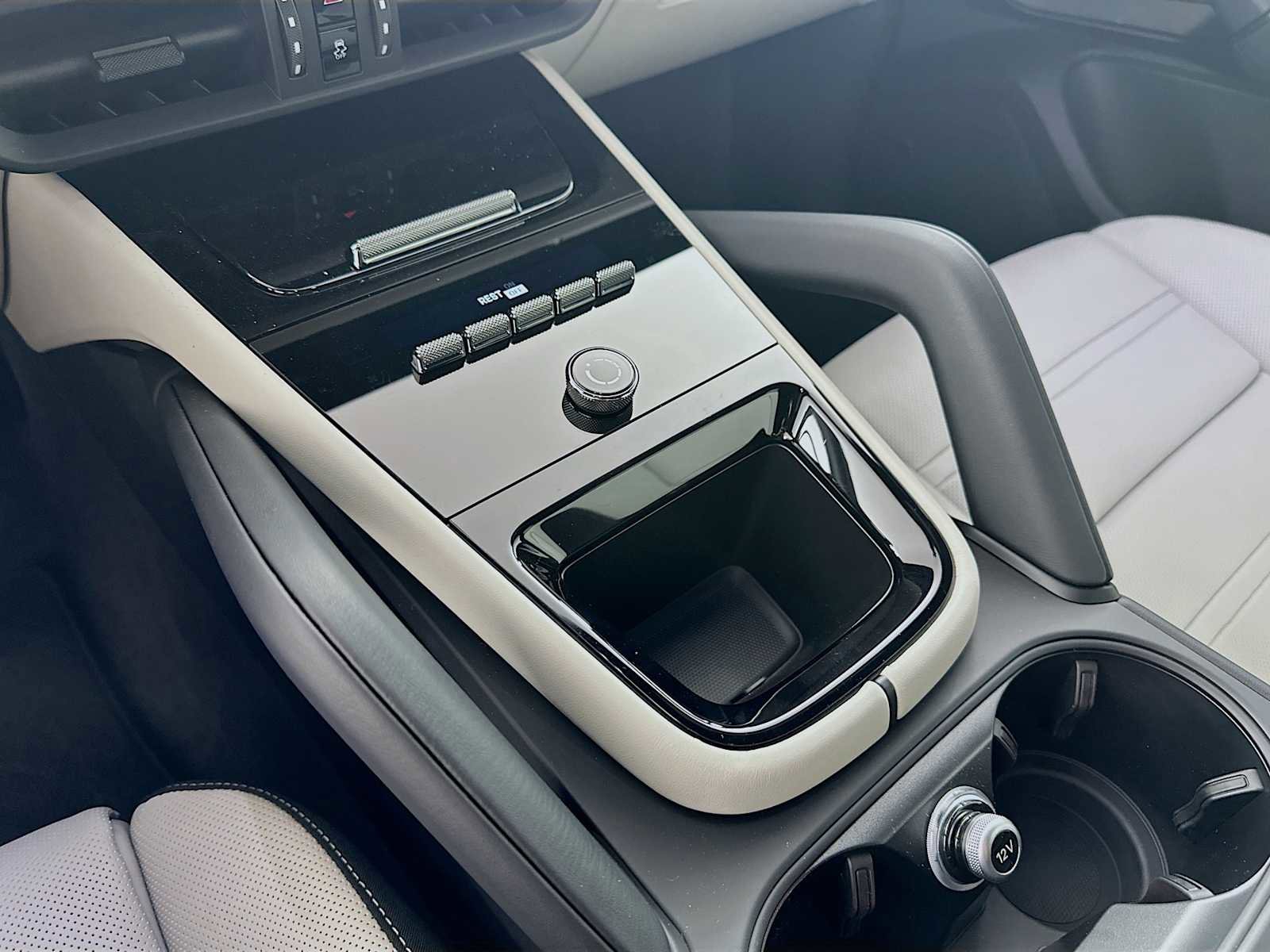 New 2026 Porsche Cayenne Coupe image 21