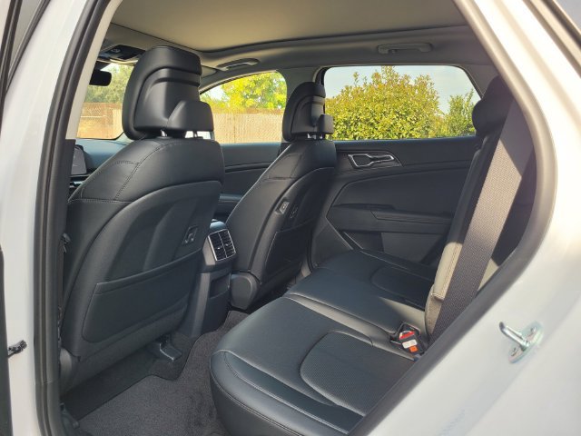 New 2026 Kia Sportage EX w/ EX Panorama Roof Package FWD image 7