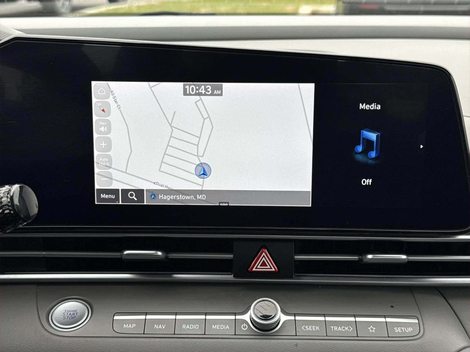 Used 2024 Hyundai Elantra SEL FWD image 9