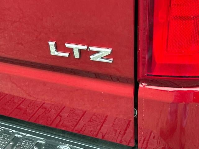 Used 2021 Chevrolet Silverado 1500 LTZ w/ Z71 Off-Road Package AWD/4WD image 13