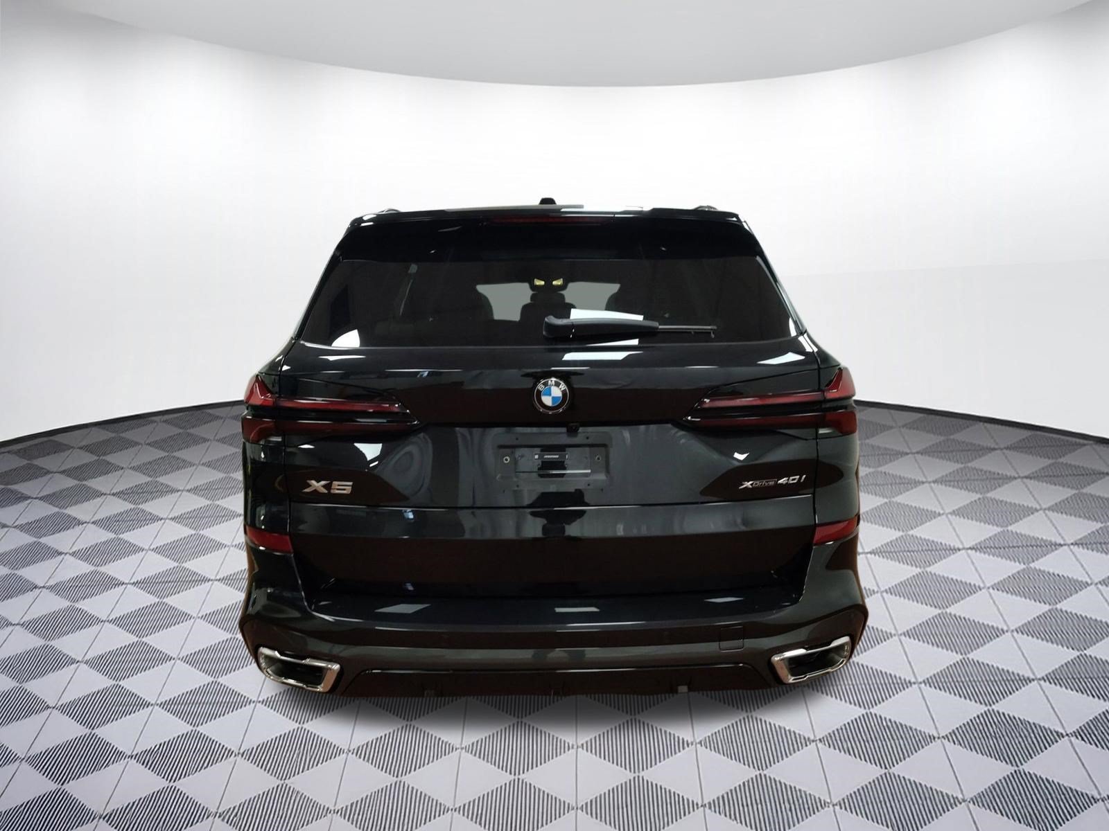 Used 2026 BMW X5 xDrive40i w/ M Sport Package AWD/4WD image 9