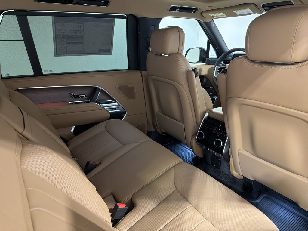 New 2026 Land Rover Range Rover Long Wheelbase SE image 27