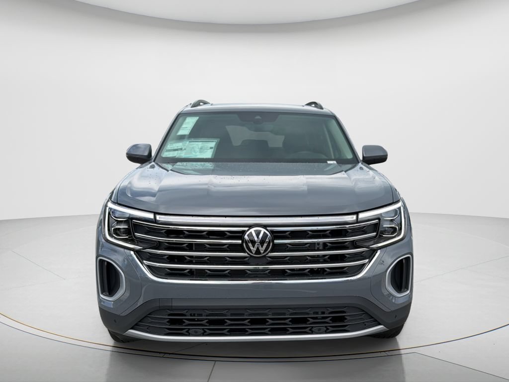 New 2026 Volkswagen Atlas SE FWD image 2