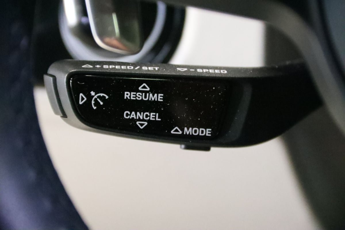 Used 2020 Porsche Cayenne Turbo AWD/4WD image 18