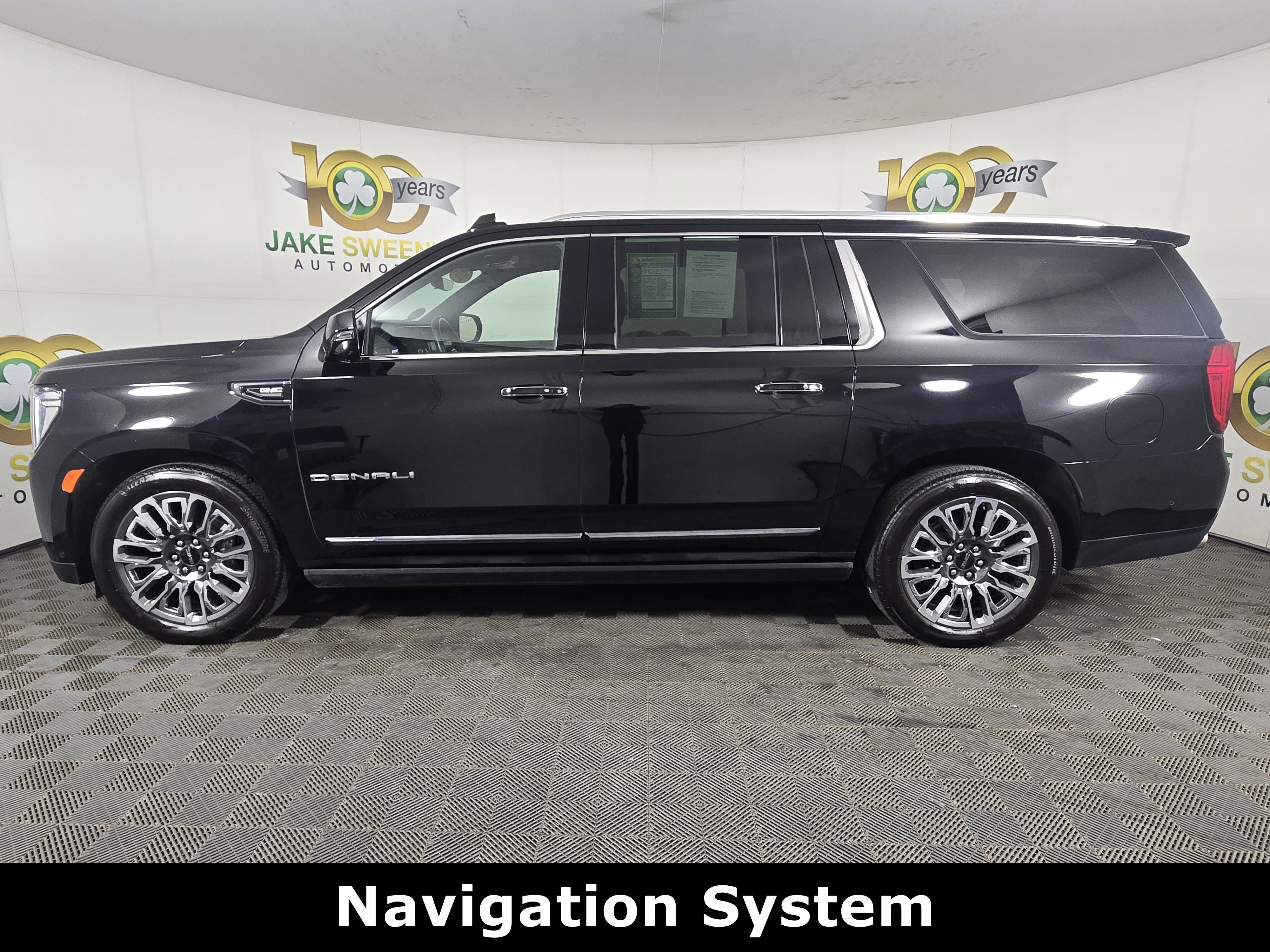 Certified 2024 GMC Yukon XL Denali Ultimate AWD/4WD image 4