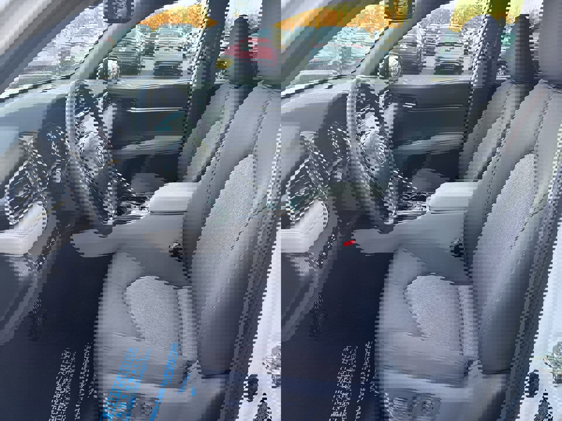 Used 2020 Toyota Camry LE image 20