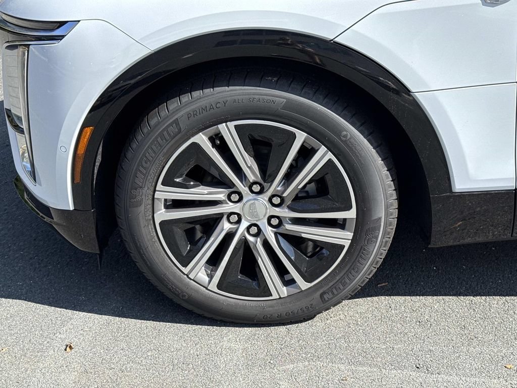 New 2027 Cadillac Lyriq Luxury RWD image 7