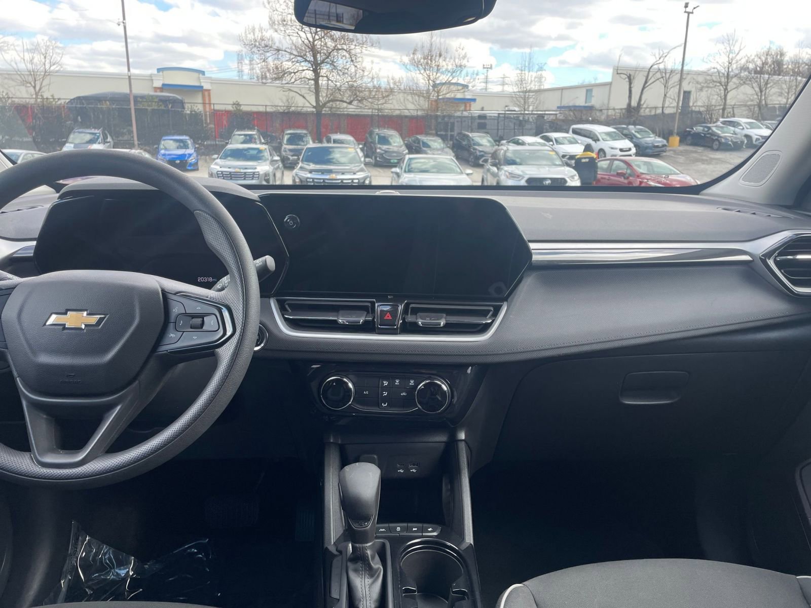 Used 2025 Chevrolet TrailBlazer LT image 32