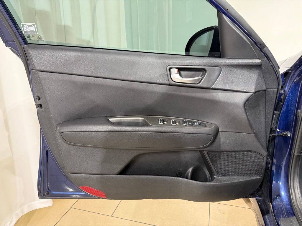 Used 2020 Kia Optima LX image 14