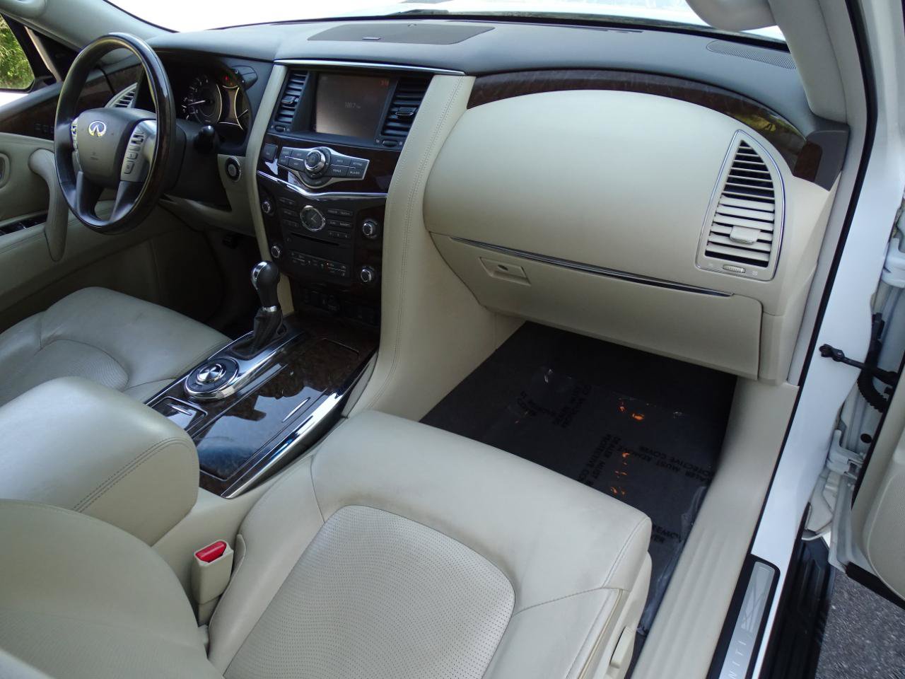 Used 2017 INFINITI QX80 2WD w/ Driver Assistance Package image 31