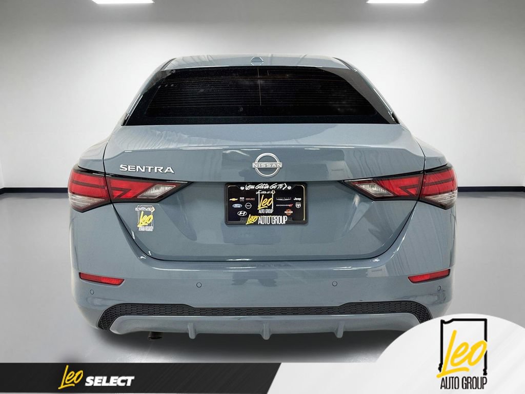 Used 2025 Nissan Sentra SV FWD image 9