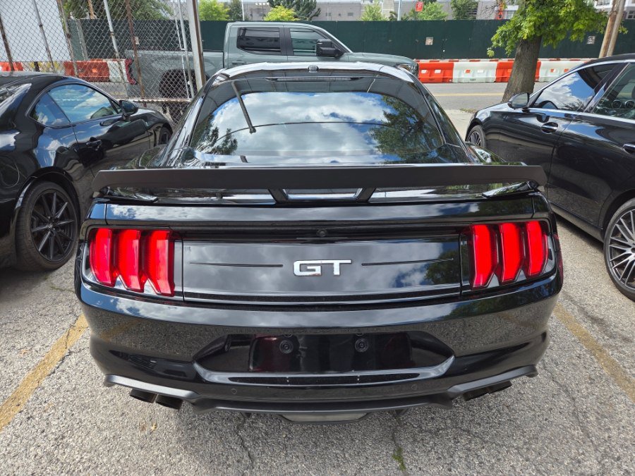 Used 2019 Ford Mustang GT Premium w/ GT Performance Package RWD image 5