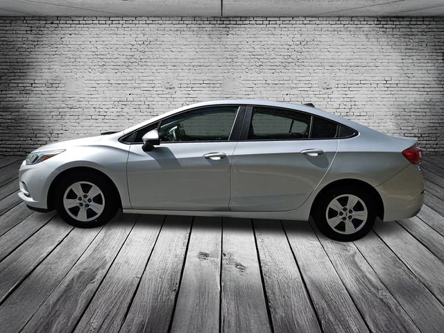 Used 2017 Chevrolet Cruze LS FWD image 2