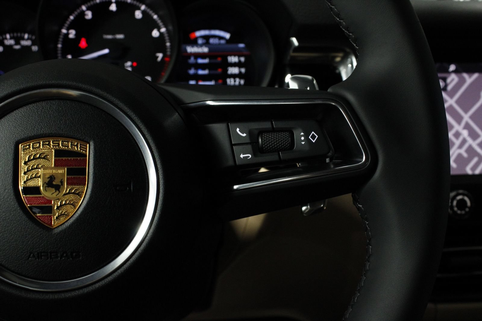 New 2026 Porsche Macan AWD/4WD image 22