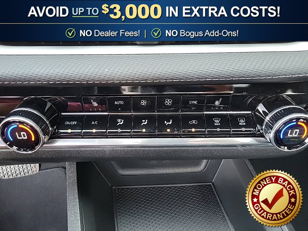 Used 2026 Chevrolet Equinox LT w/ Convenience Package II FWD image 27