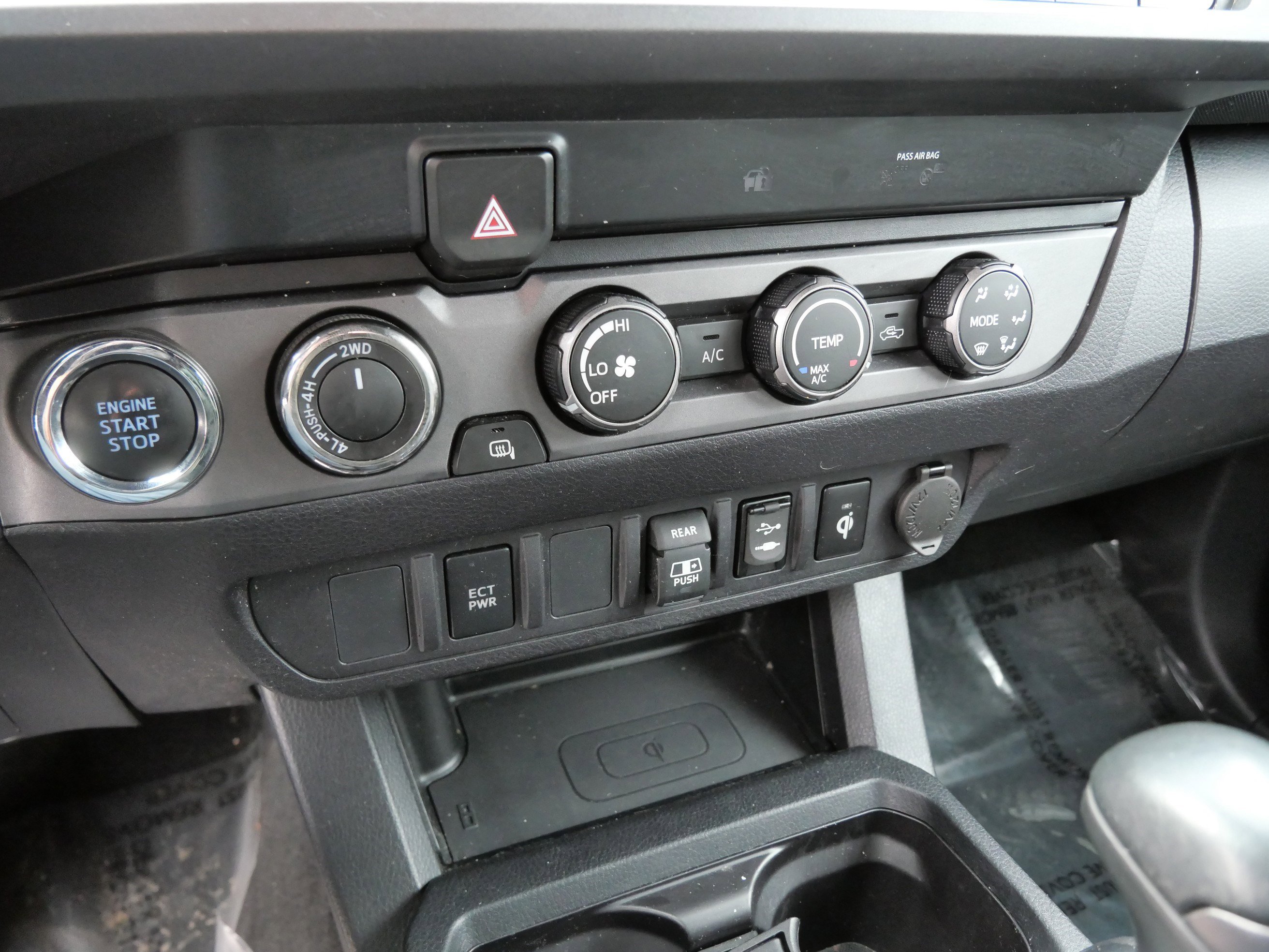 Certified 2019 Toyota Tacoma TRD Off-Road image 24