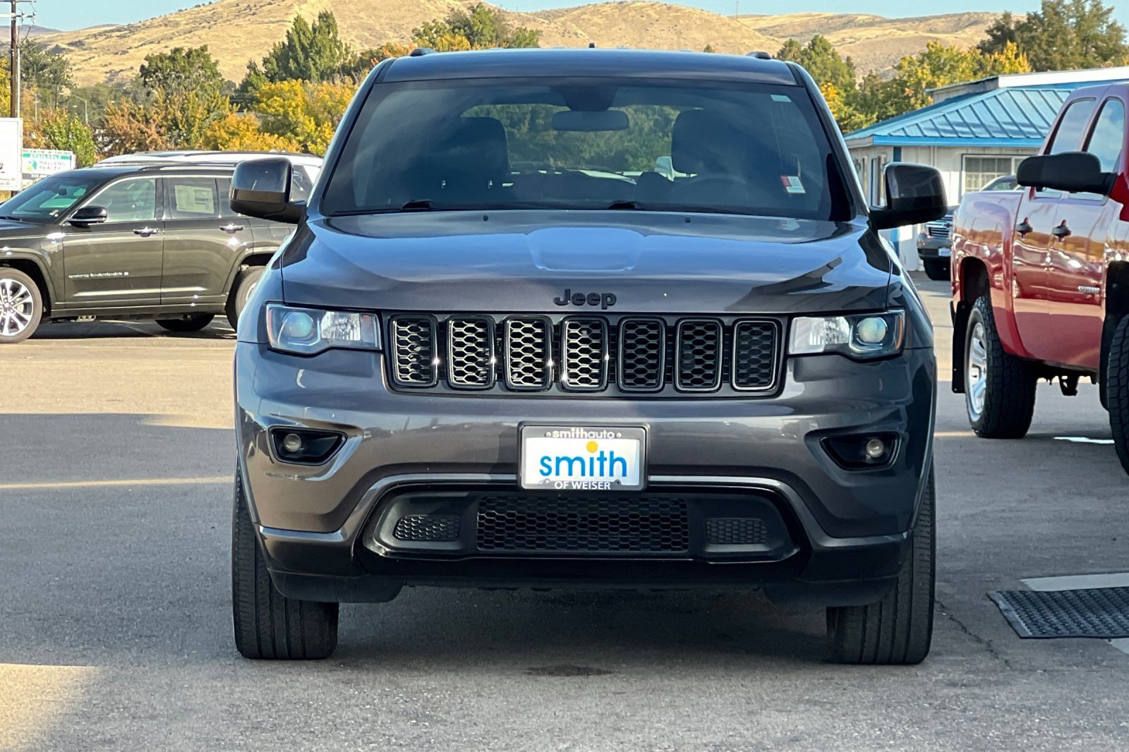 Used 2021 Jeep Grand Cherokee Laredo X image 9