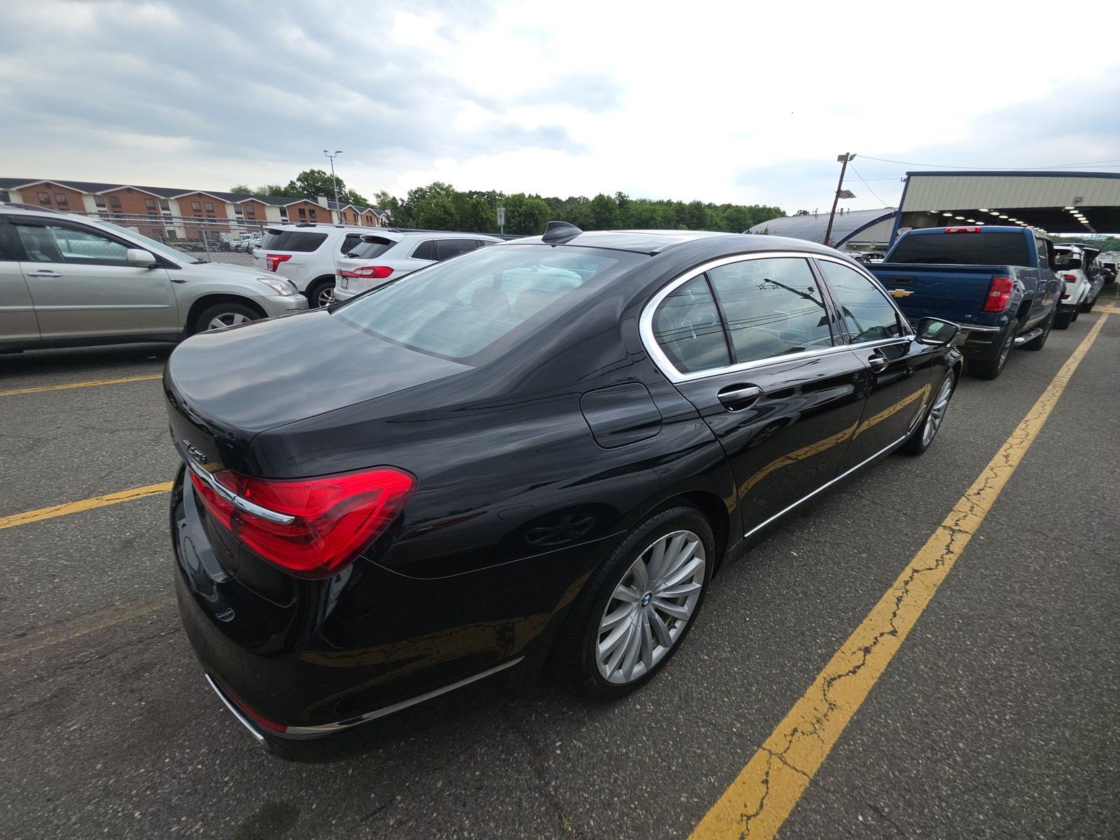 Used 2019 BMW 740i xDrive AWD/4WD image 6