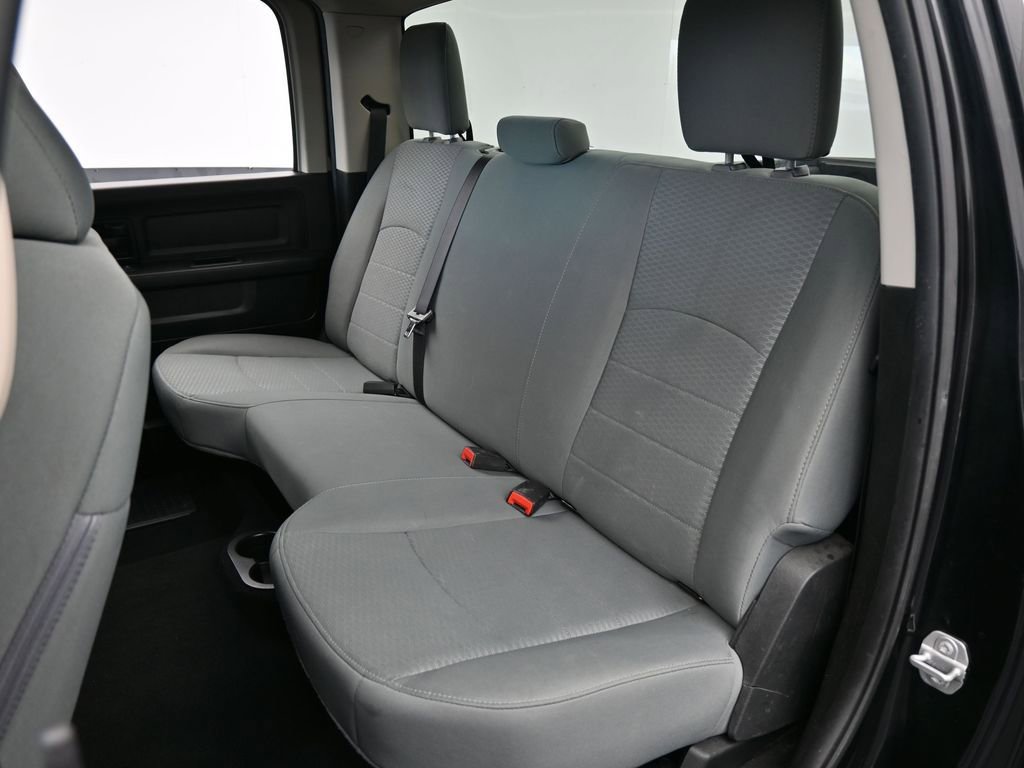 Used 2018 RAM 1500 Express image 31