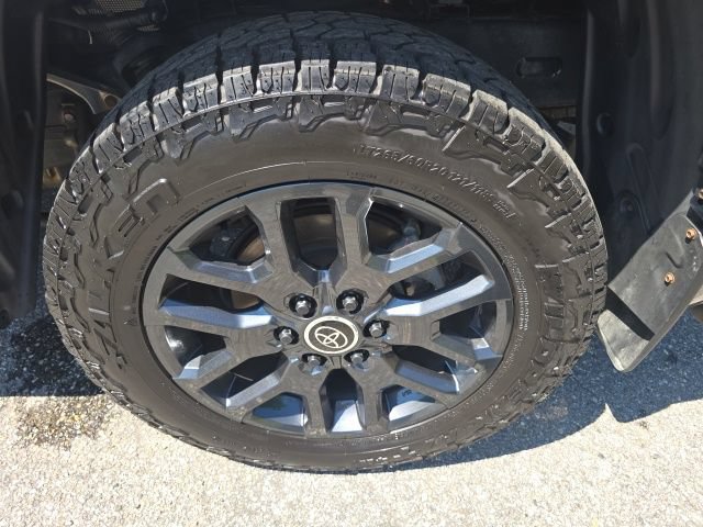 Used 2024 Toyota Tundra Platinum AWD/4WD image 24