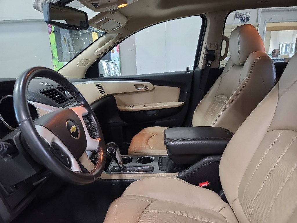Used 2012 Chevrolet Traverse LTZ image 9