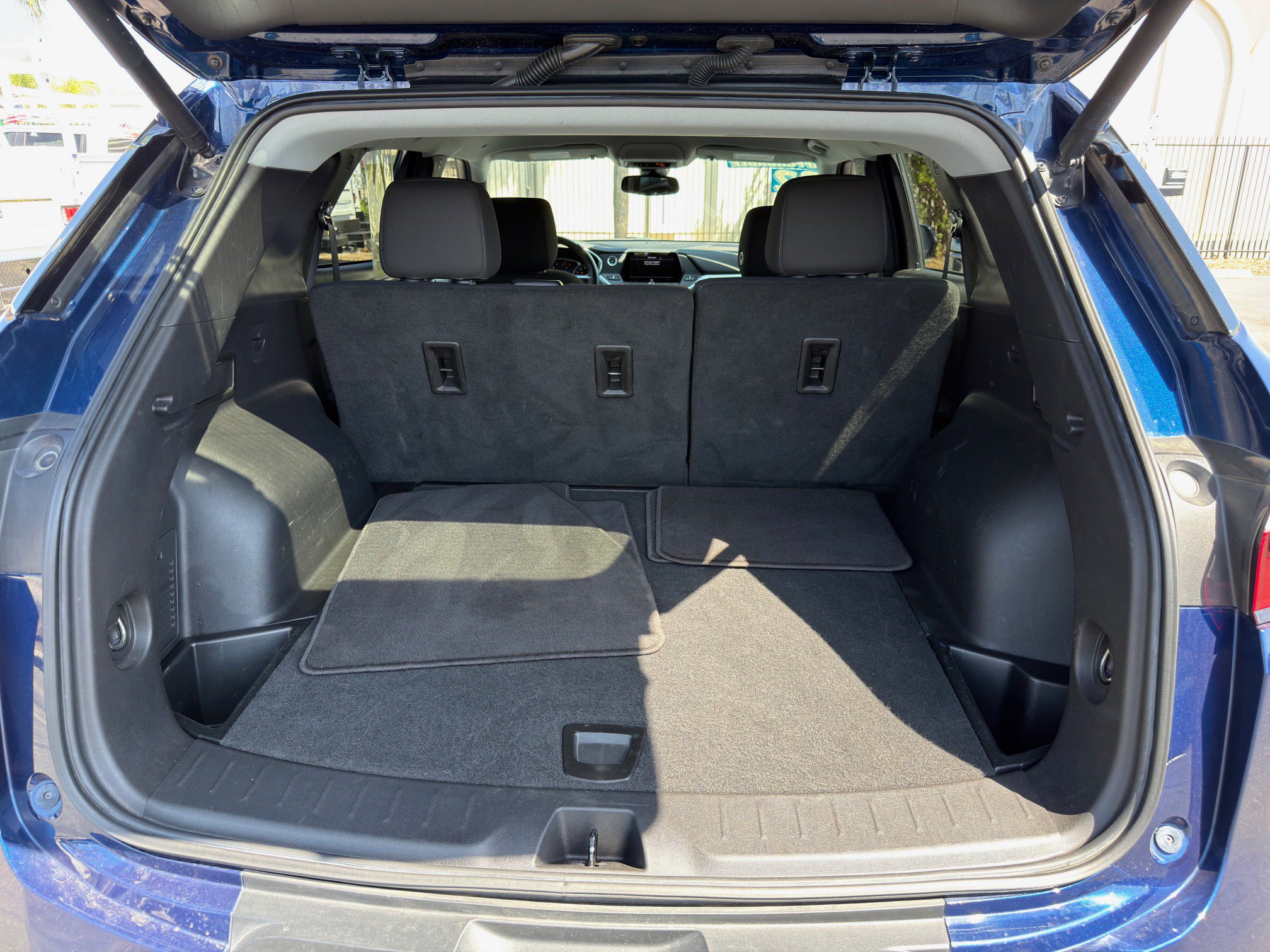Used 2022 Chevrolet Blazer LT FWD image 15