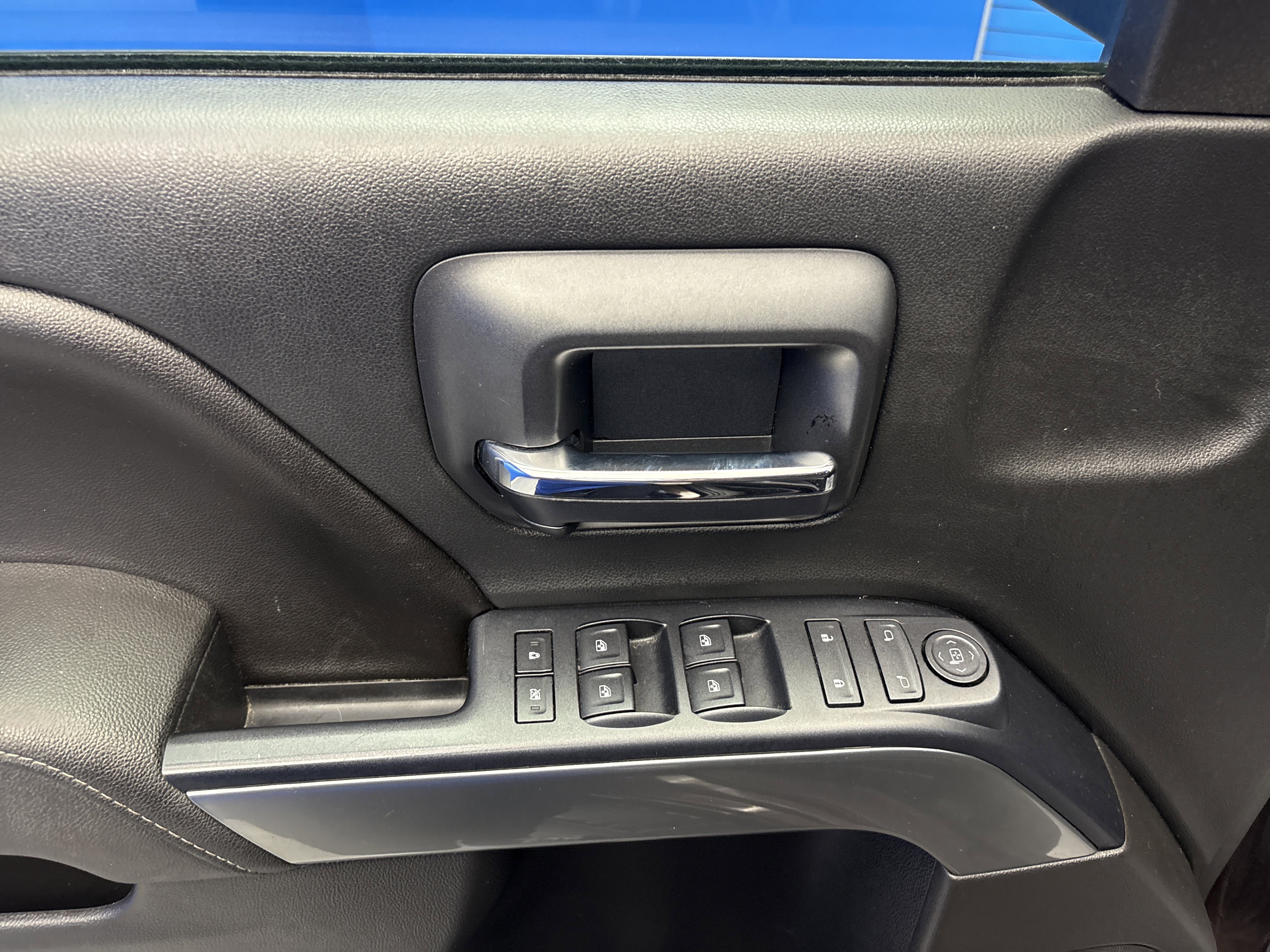 Used 2016 Chevrolet Silverado 1500 LT w/ All Star Edition AWD/4WD image 10