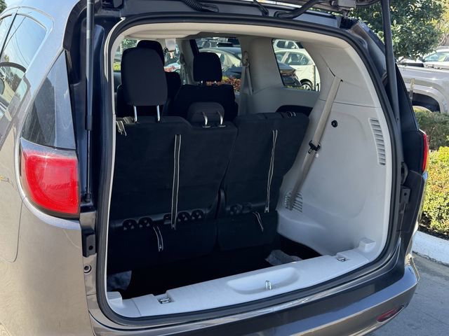 Used 2023 Chrysler Voyager LX FWD image 24