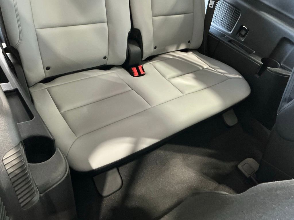 Used 2021 Ford Explorer XLT w/ Equipment Group 202A image 18