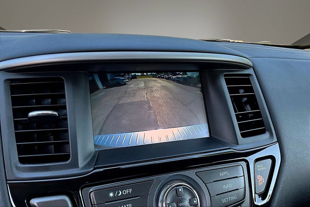Used 2020 Nissan Pathfinder S AWD/4WD image 14
