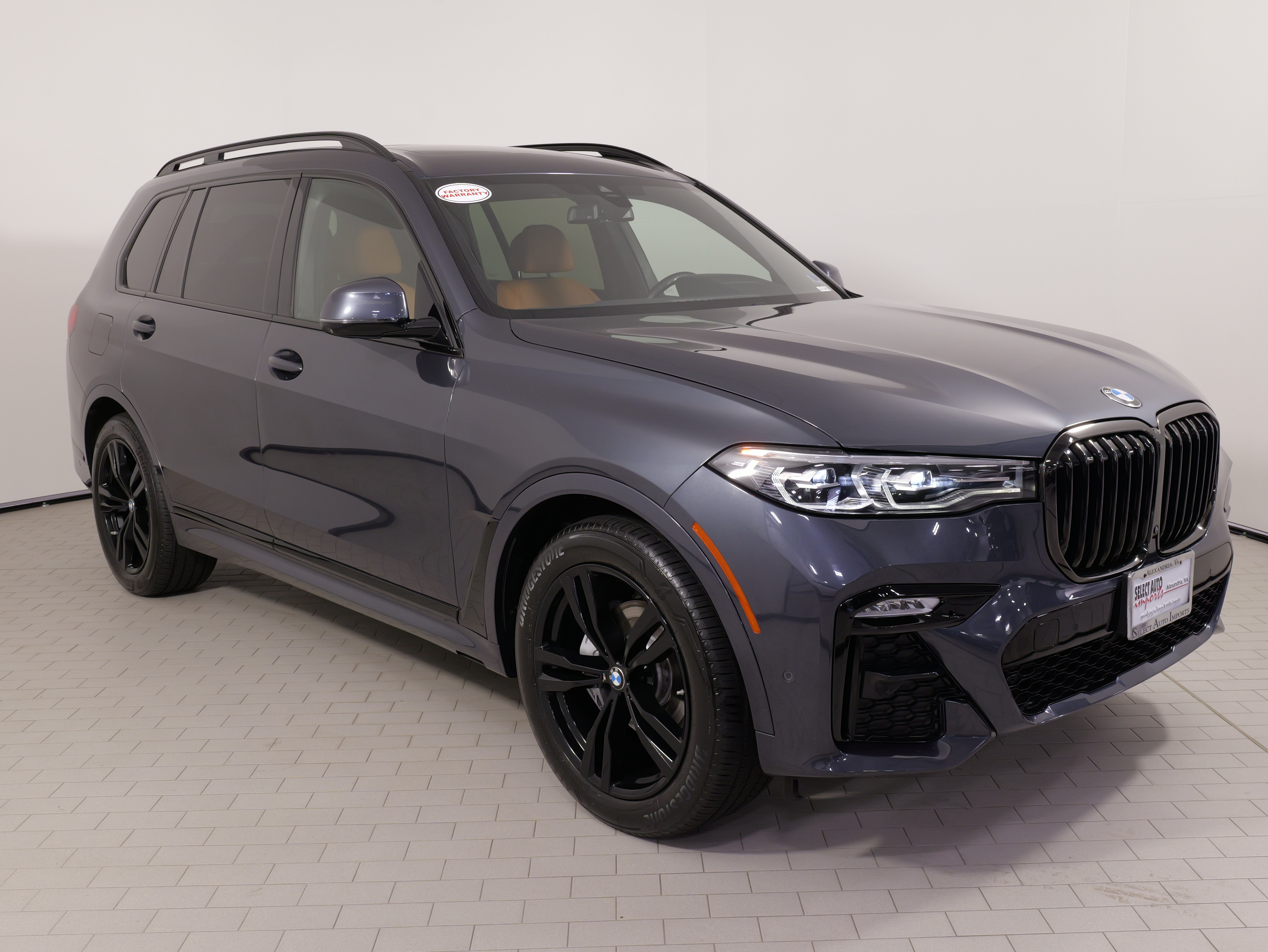 Used 2022 BMW X7 xDrive40i w/ M Sport Package AWD/4WD image 6