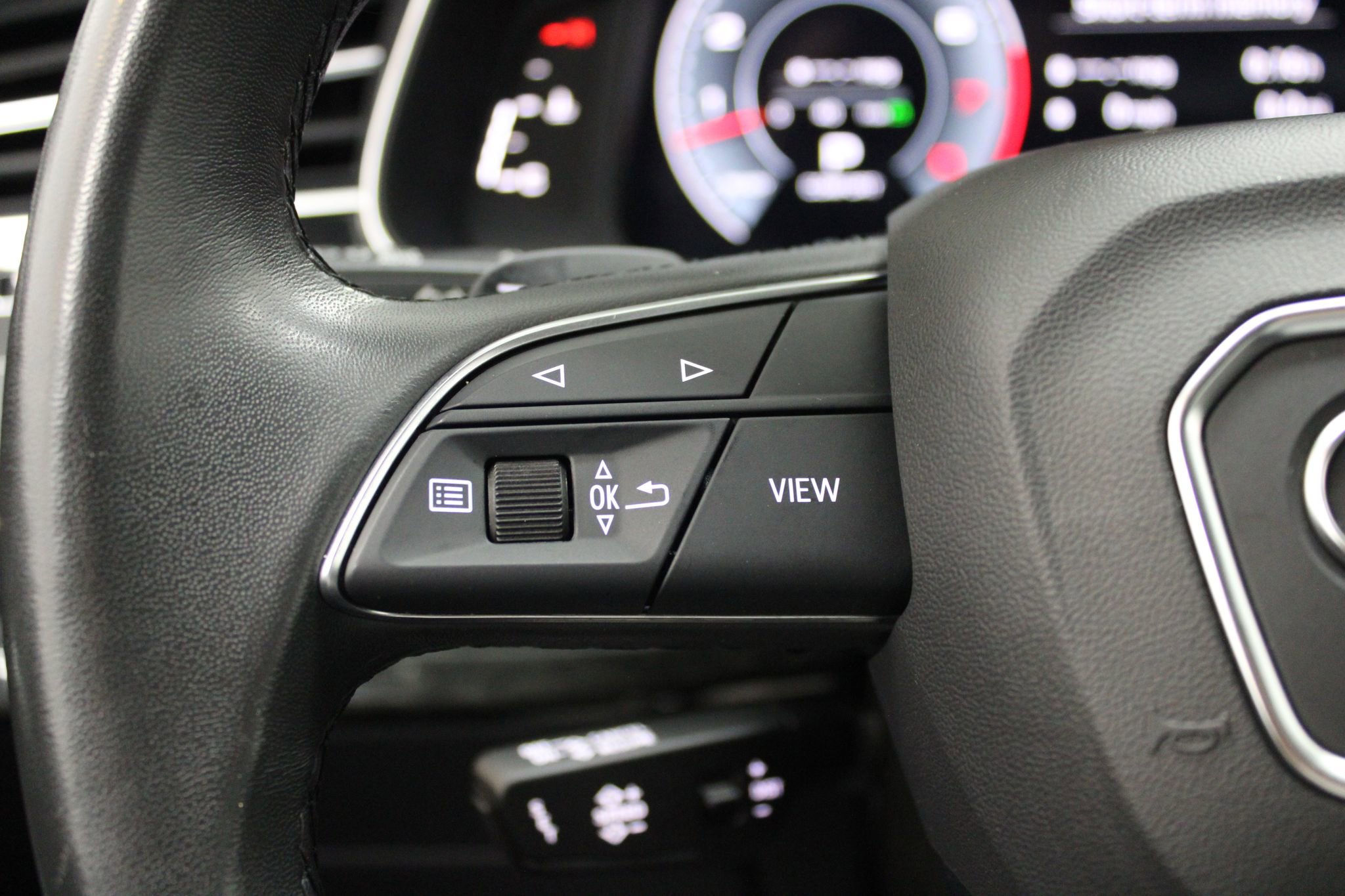 Used 2023 Audi Q7 3.0T Premium Plus AWD/4WD image 38