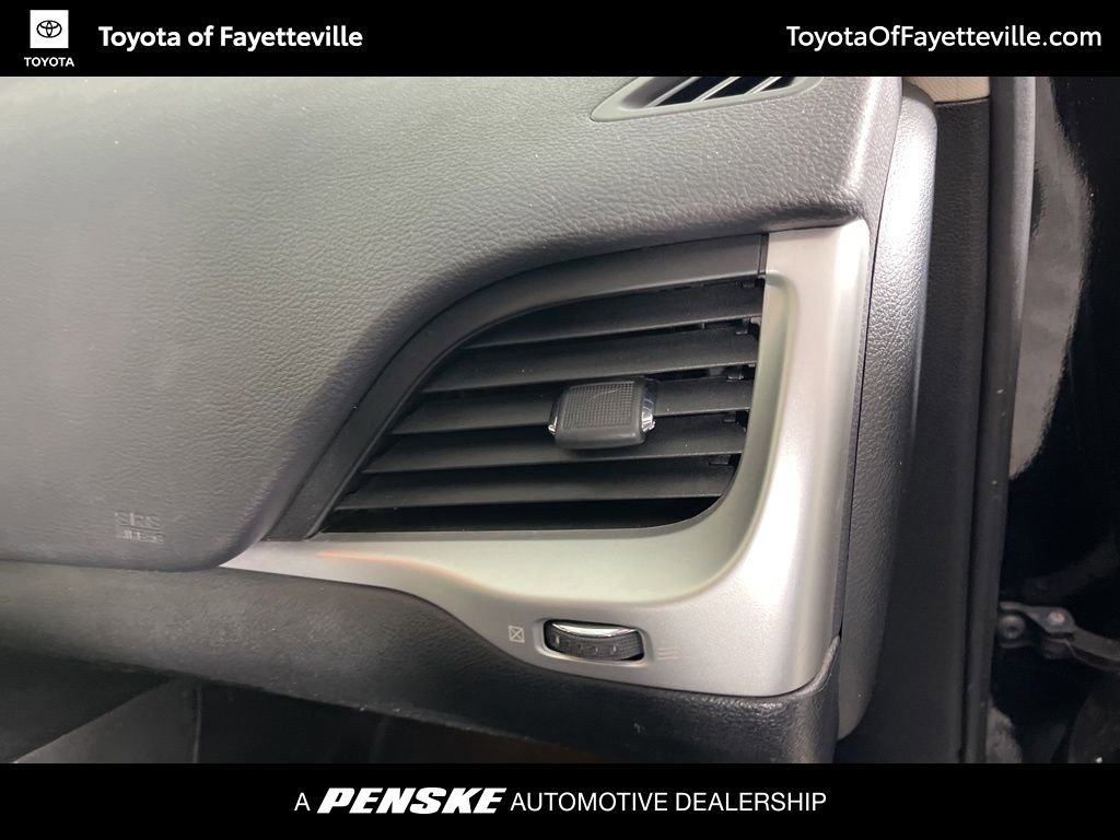 Used 2017 Jeep Cherokee Trailhawk image 19