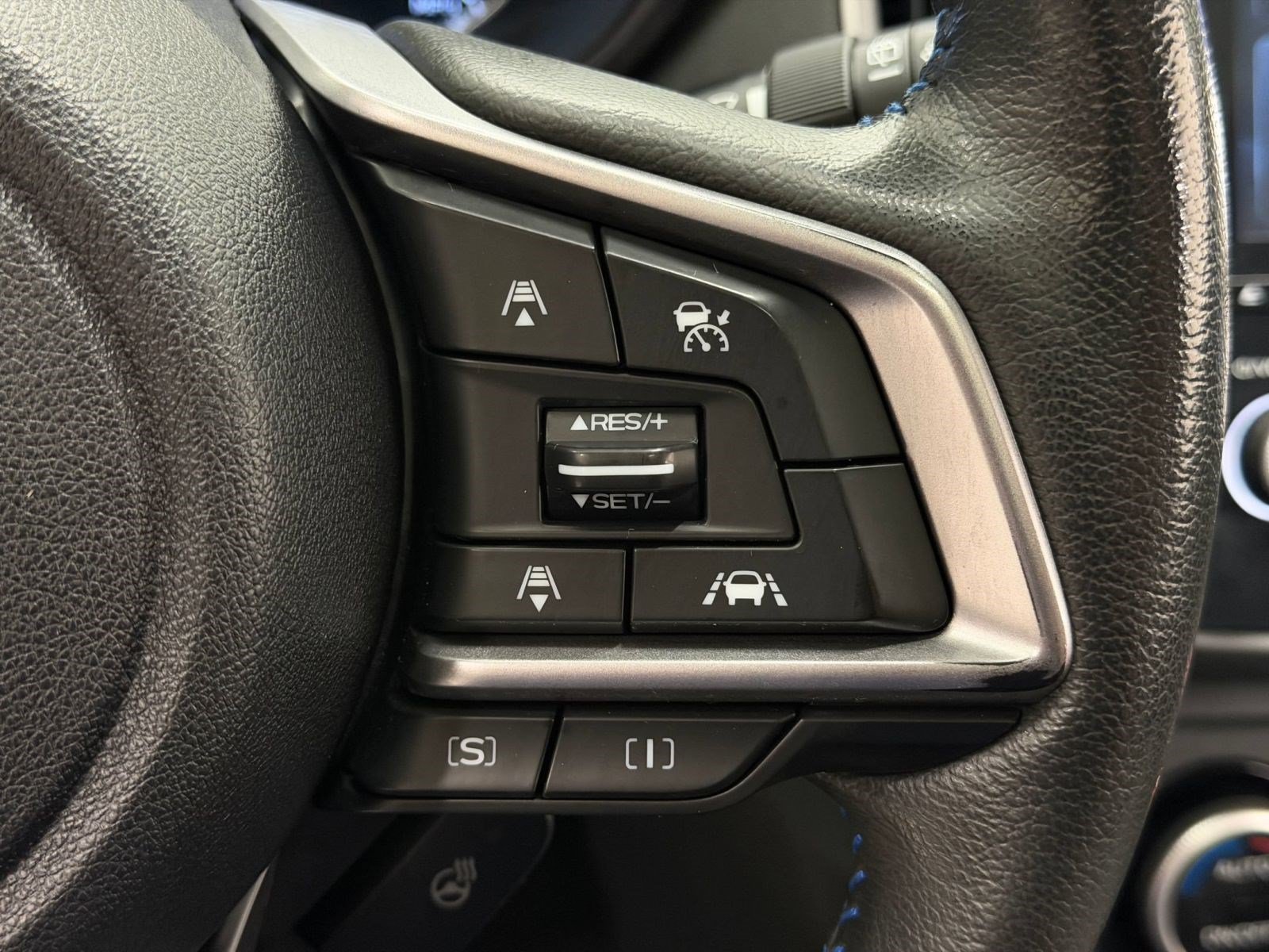 Used 2021 Subaru Crosstrek Hybrid w/ Moonroof Package w/Navigation AWD/4WD image 29