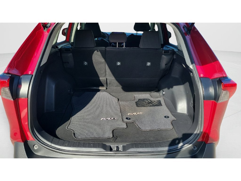 Certified 2025 Toyota RAV4 LE FWD image 9