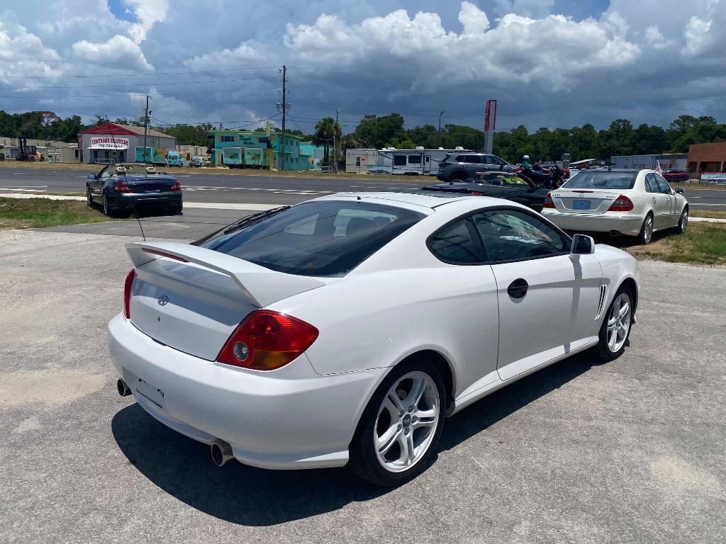 Used 2004 Hyundai Tiburon GT FWD image 7