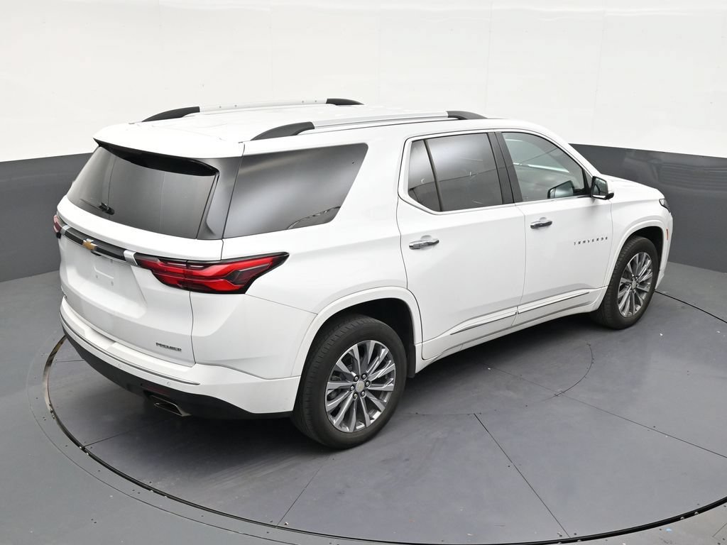 Used 2023 Chevrolet Traverse Premier FWD image 15