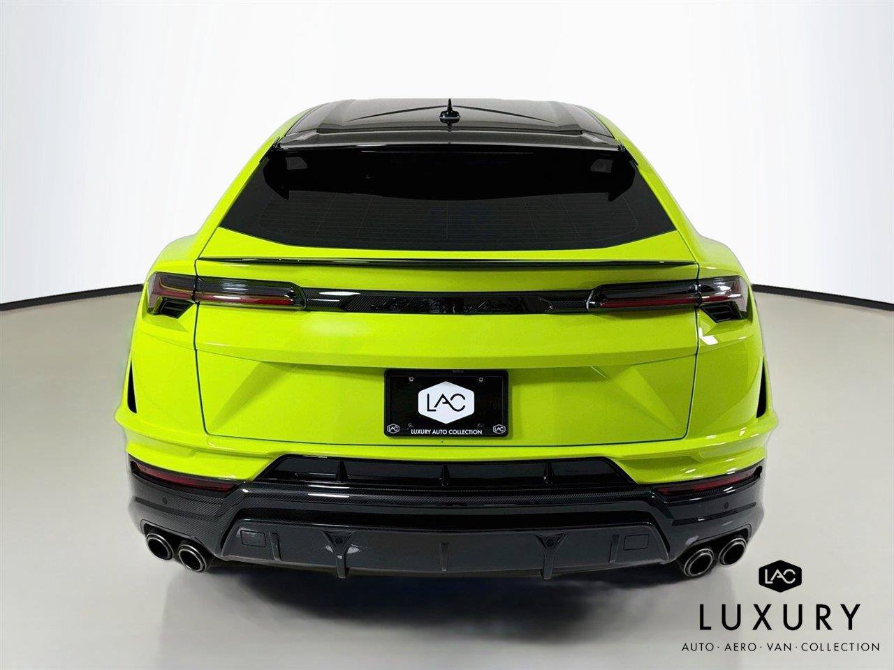 Used 2024 Lamborghini Urus Performante AWD/4WD image 6