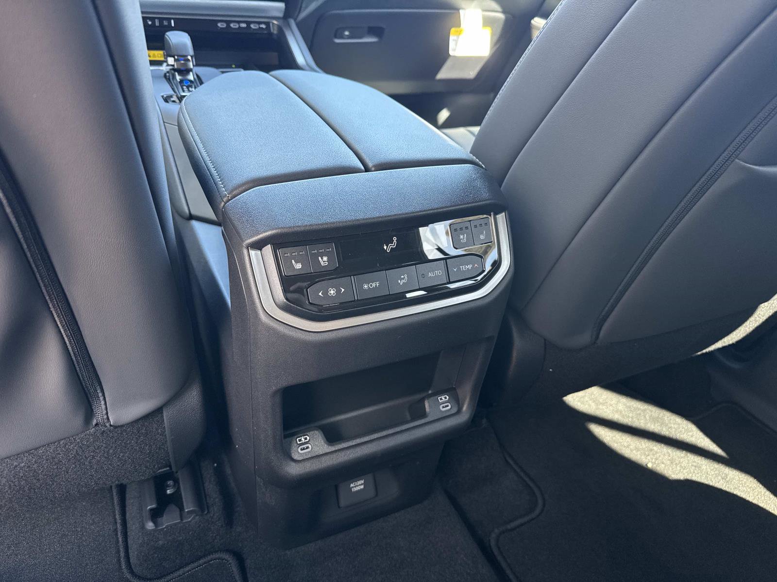 New 2026 Lexus TX 500h AWD image 16