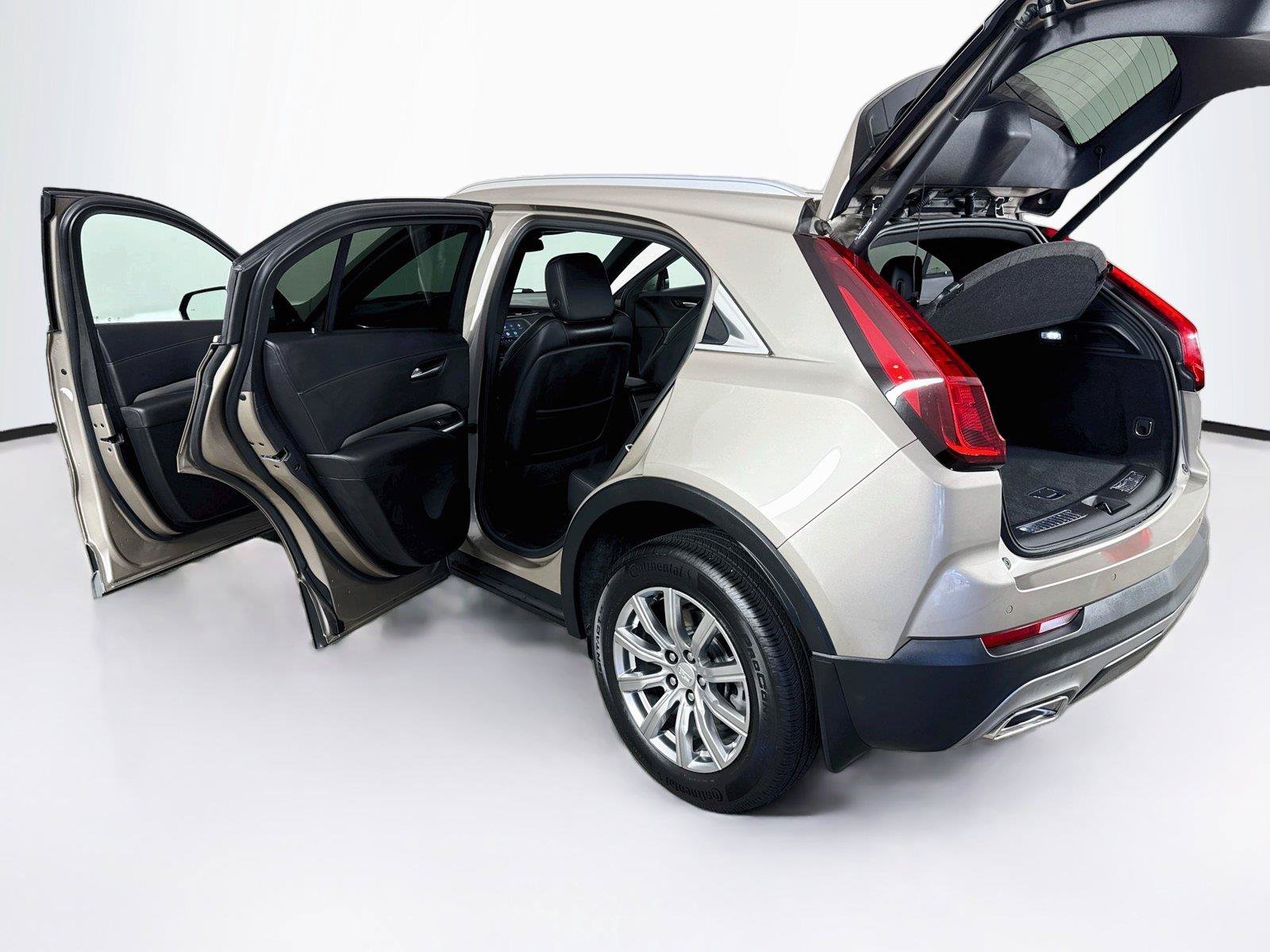 Used 2023 Cadillac XT4 Premium Luxury FWD image 43