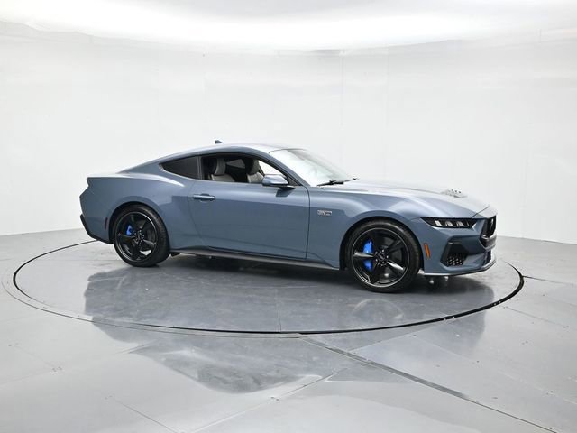Used 2024 Ford Mustang GT Premium image 3